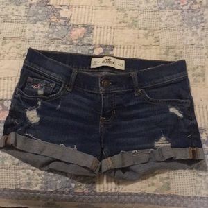 Hollister shorties! 🌻